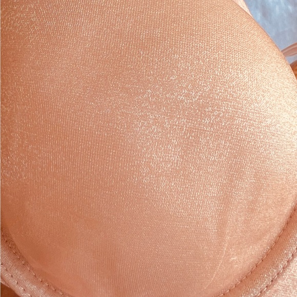 NWT Victoria’s Secret Semi-Demi T-Shirt Bra, Lined, Perfect Coverage, 36c - Picture 2 of 4